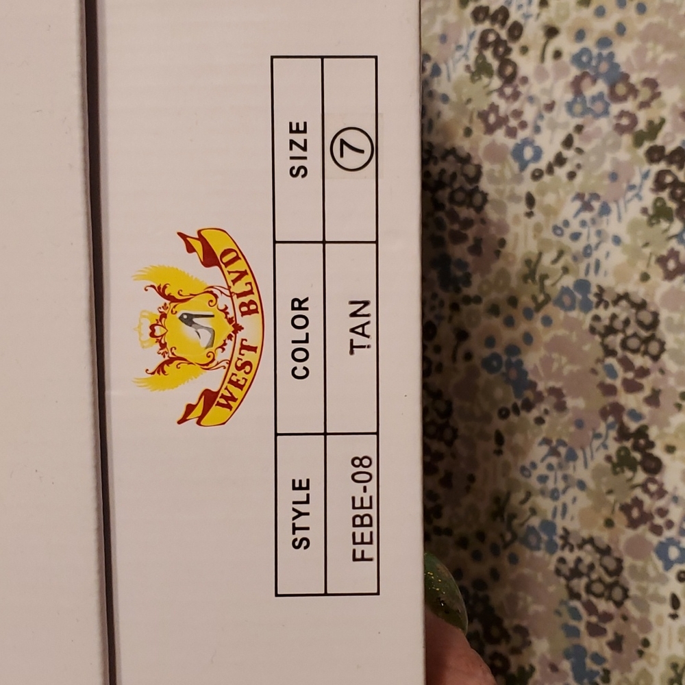 Women heels - Picture 3 of 3